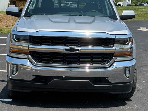 Used 2017 Chevrolet Silverado 1500 LT w/ All Star Edition image 10