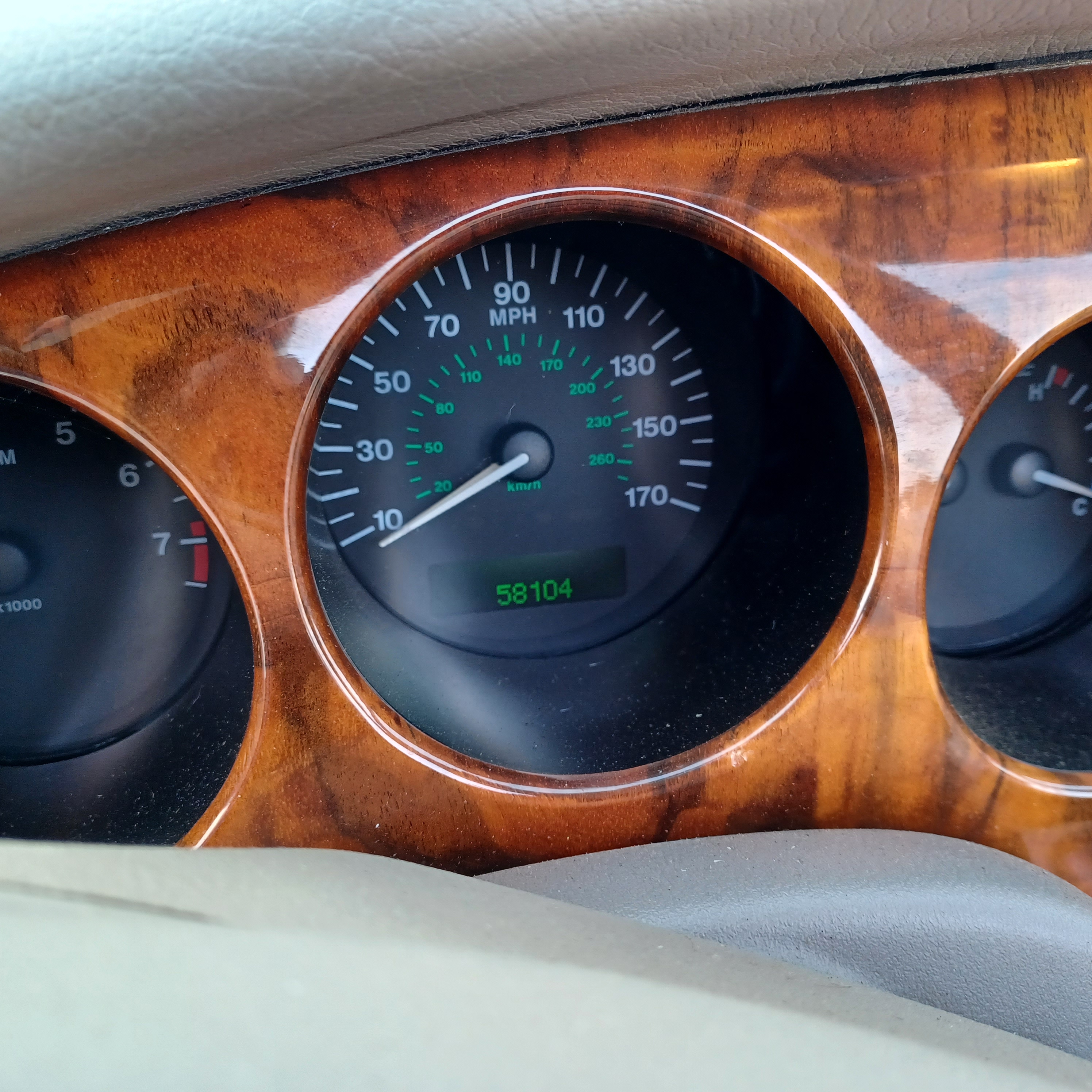 Used 2000 Jaguar XK8 Convertible RWD image 14