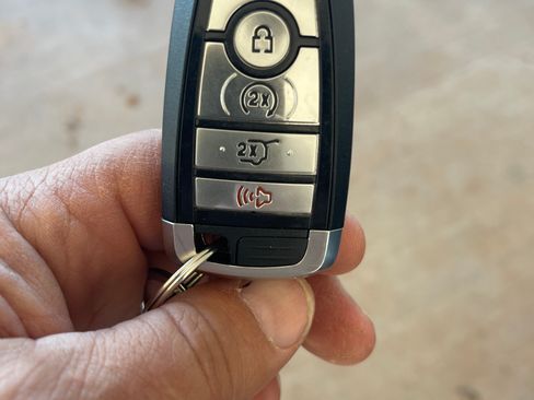 Used 2021 Ford Expedition Limited image 17