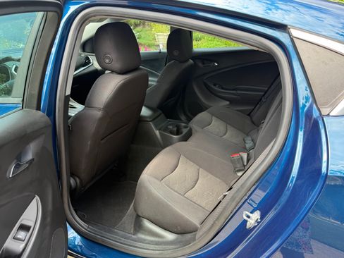 Used 2019 Chevrolet Volt LT w/ LT Driver Confidence Package FWD image 10
