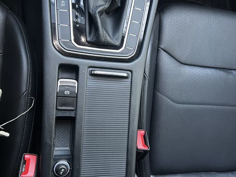 Used 2019 Volkswagen Arteon SE image 12