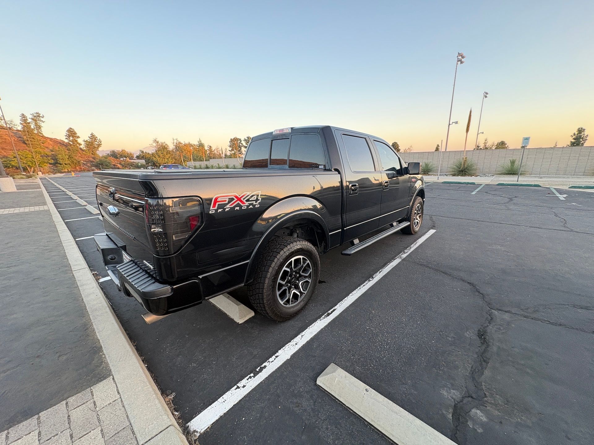 Used 2013 Ford F150 FX4 w/ Luxury Equipment Group AWD/4WD image 4