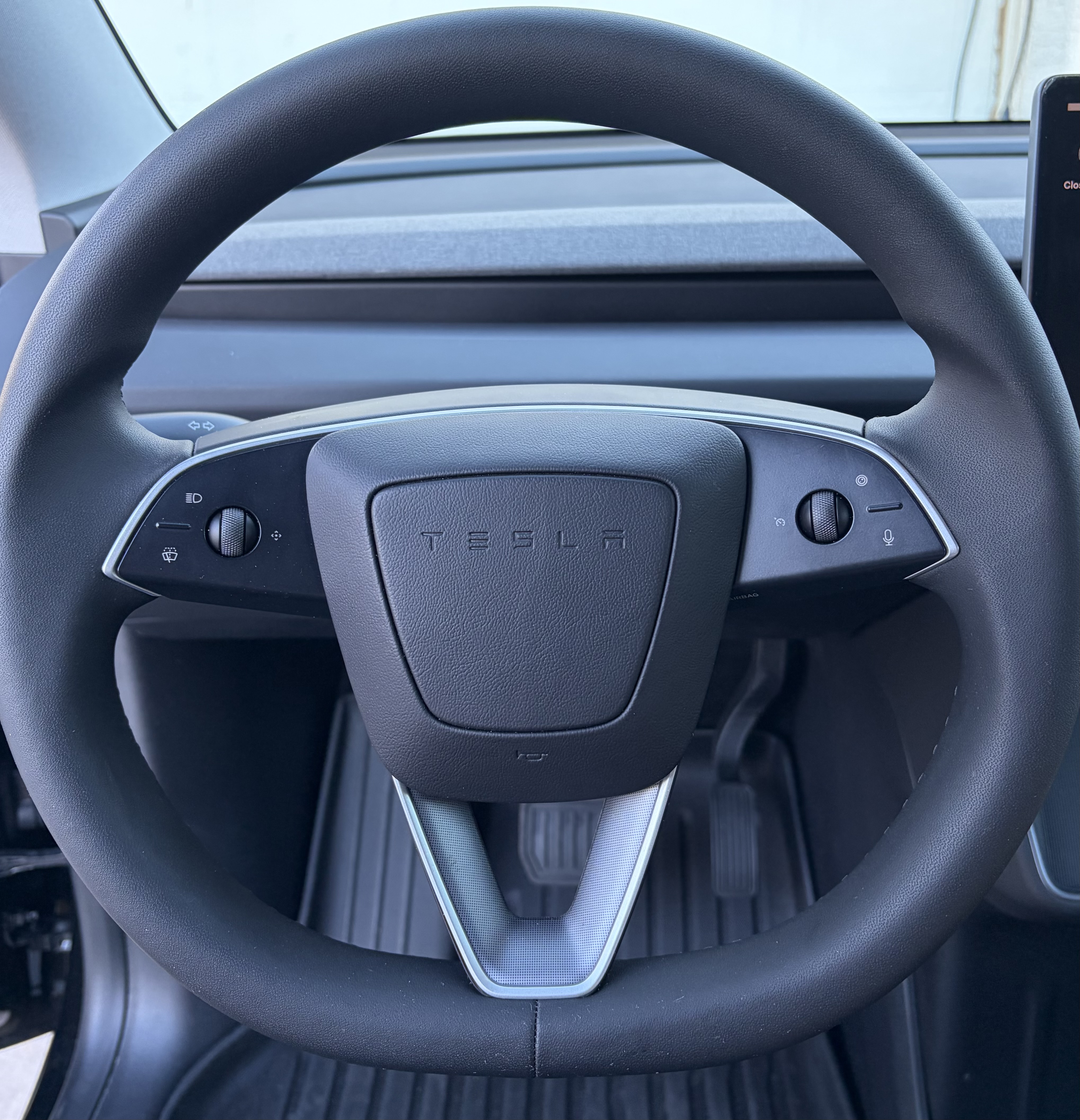 Used 2026 Tesla Model Y 2WD image 16