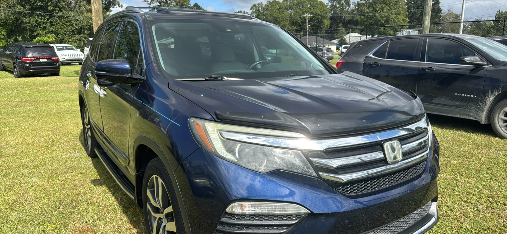 Used 2017 Honda Pilot Touring image 4