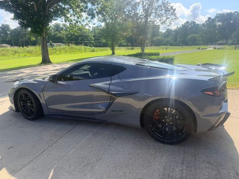 Used 2024 Chevrolet Corvette Z06 w/ Stealth Interior Trim Package RWD image 1