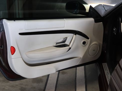 Used 2013 Maserati GranTurismo Sport image 22