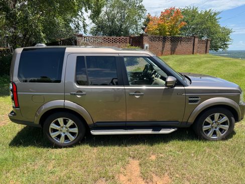 Used 2015 Land Rover LR4 HSE AWD/4WD image 5