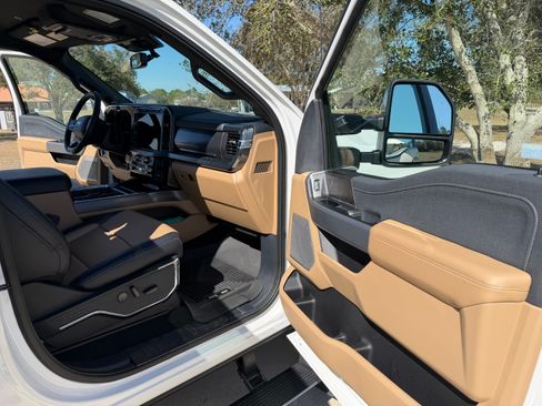 Used 2024 Ford F450 Lariat w/ Lariat Ultimate Package image 15