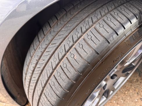 Used 2022 Tesla Model S Plaid image 10