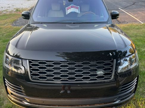 Used 2018 Land Rover Range Rover Long Wheelbase Supercharged image 2
