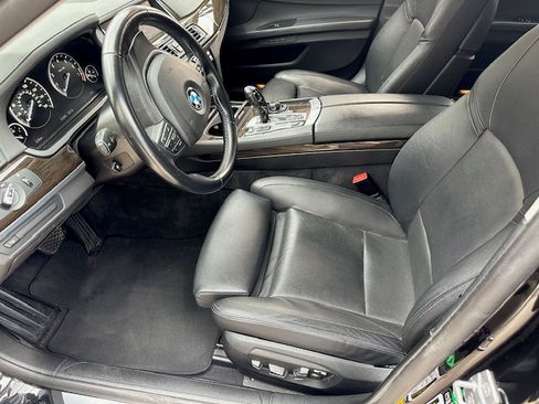 Used 2013 BMW 740Li image 9
