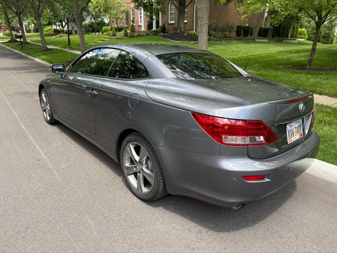 Used 2012 Lexus IS 250C w/ Luxury Pkg RWD image 2