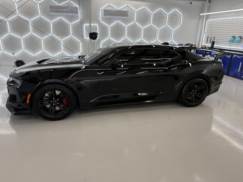 Used 2021 Chevrolet Camaro ZL1 image 1