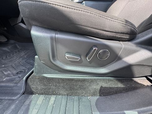 Used 2018 Ford F150 XLT w/ Equipment Group 302A Luxury AWD/4WD image 17