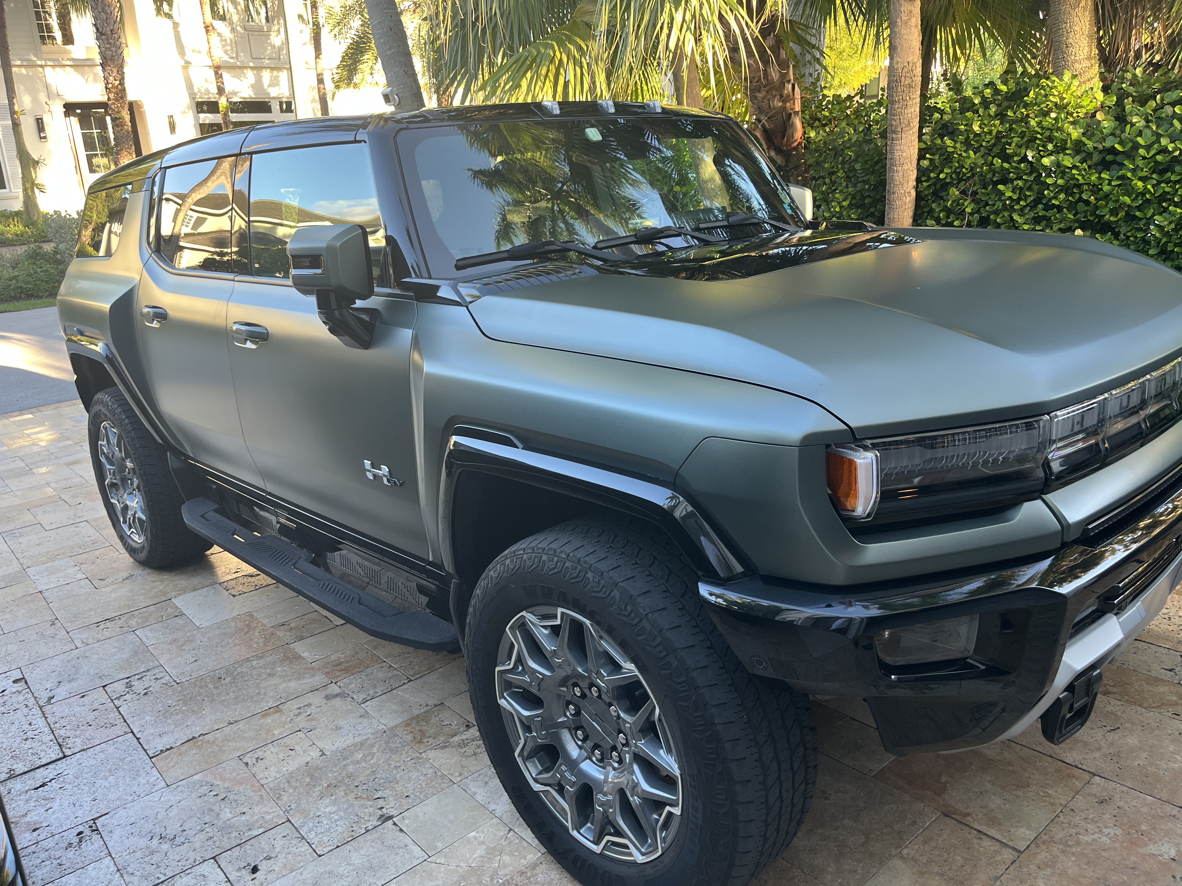 Used 2024 GMC Hummer EV 3X AWD/4WD image 1