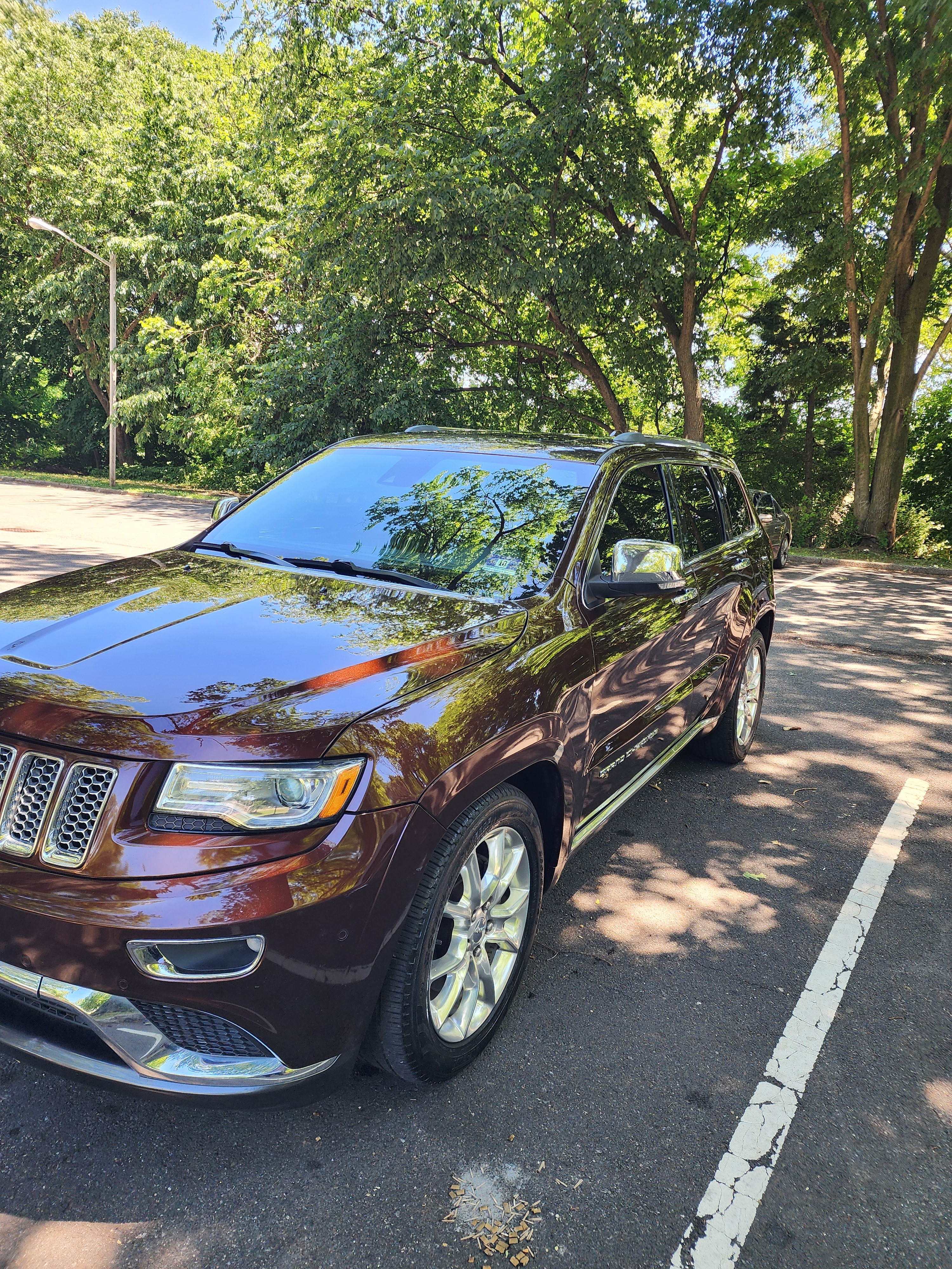 Used 2014 Jeep Grand Cherokee Summit AWD/4WD image 1