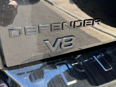 Used 2023 Land Rover Defender 110 image 22