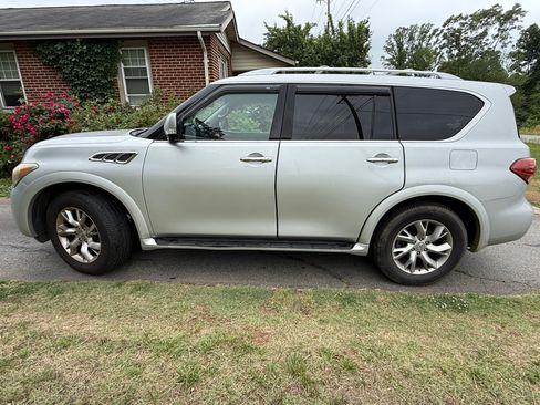 Used 2012 INFINITI QX56 2WD w/ Theater Pkg image 1