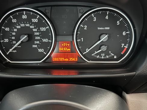 Used 2010 BMW 128i Coupe image 16