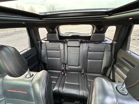 Used 2017 Jeep Grand Cherokee Trailhawk w/ Trailhawk Luxury Group image 11