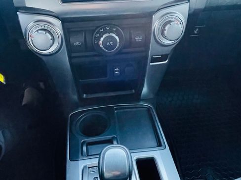 Used 2014 Toyota 4Runner SR5 image 32