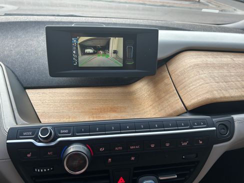 Used 2015 BMW i3 w/ Range Extender image 10