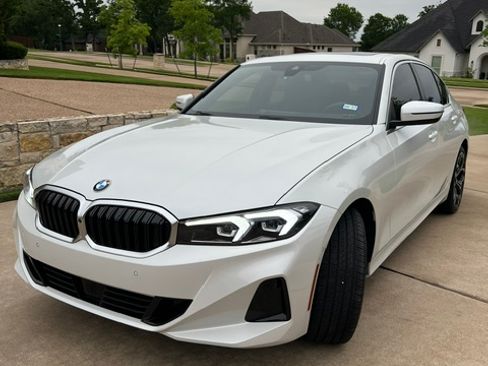 Used 2025 BMW 330i xDrive Sedan w/ Premium Package AWD/4WD image 2