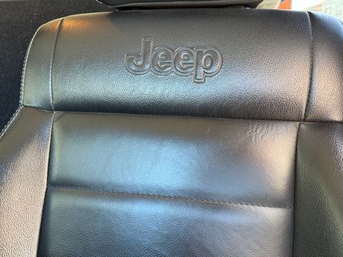 Used 2012 Jeep Wrangler Sahara w/ Connectivity Group AWD/4WD image 10