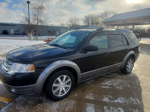 Used 2008 Ford Taurus X SEL image 4