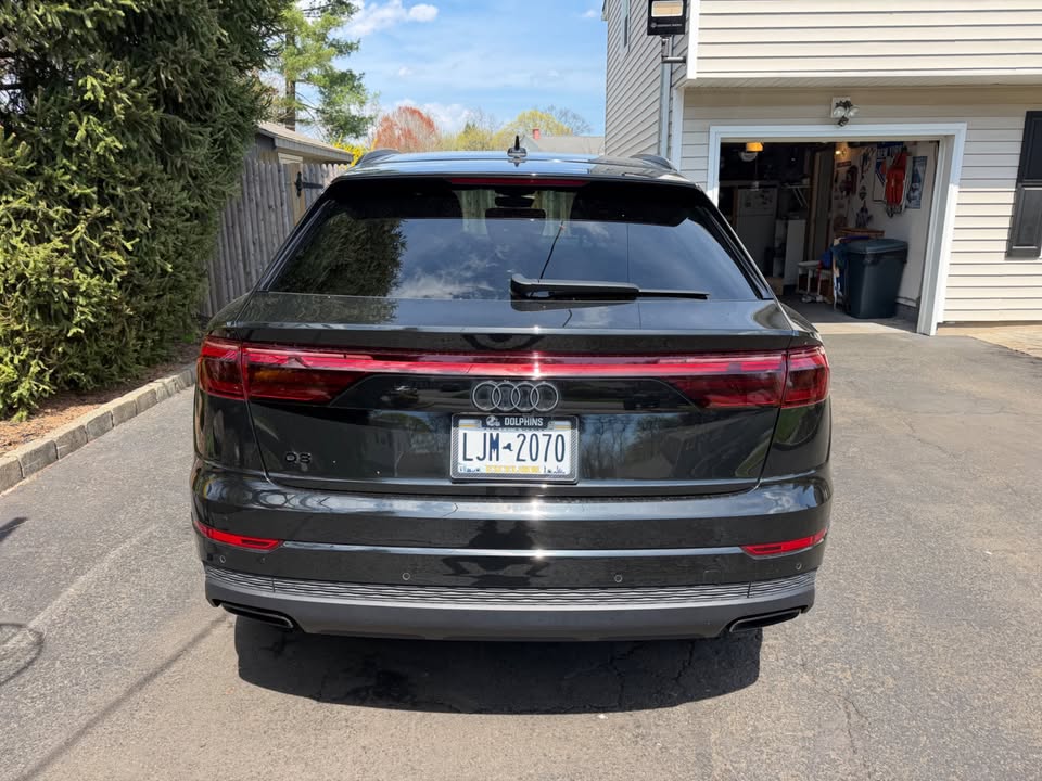 Used 2025 Audi Q8 Premium AWD/4WD image 4