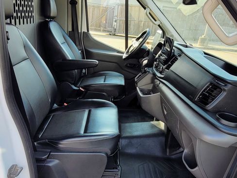 Used 2021 Ford Transit 250 Medium Roof w/ Load Area Protection Package image 4