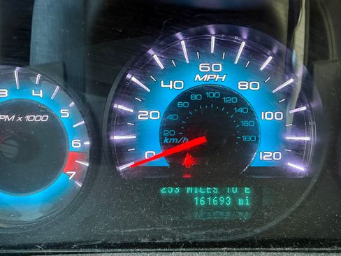 Used 2010 Ford Fusion SEL image 9