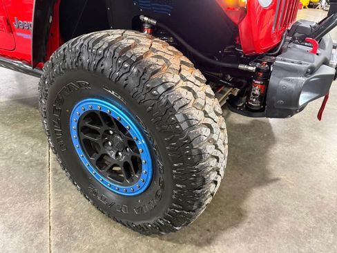 Used 2022 Jeep Wrangler Unlimited Rubicon 4xe w/ Cold Weather Group AWD/4WD image 13