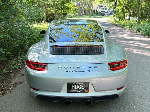 Used 2017 Porsche 911 Carrera S RWD image 6