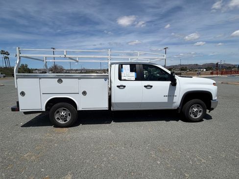 Used 2024 Chevrolet Silverado 2500 W/T w/ WT Convenience Package image 5