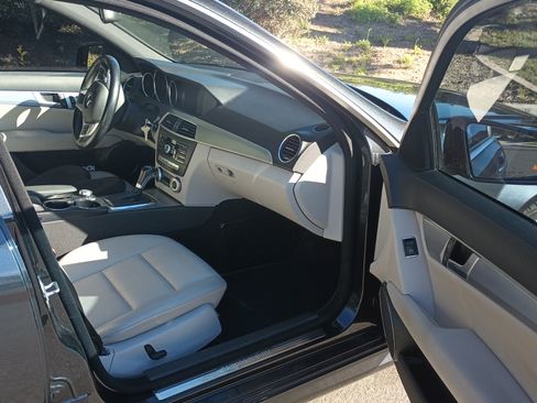 Used 2012 Mercedes-Benz C 250 Sedan image 12