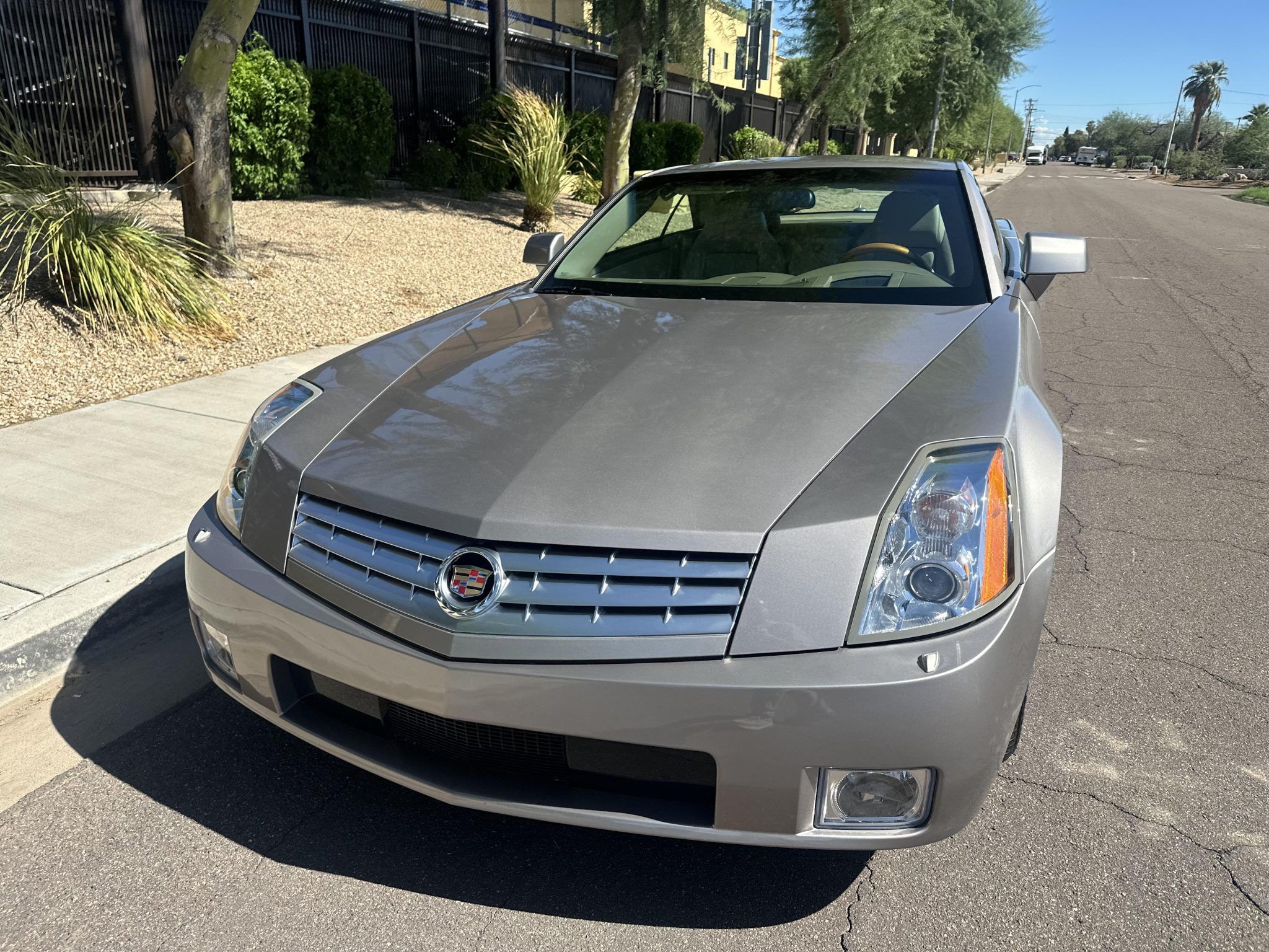 Used 2005 Cadillac XLR RWD image 4