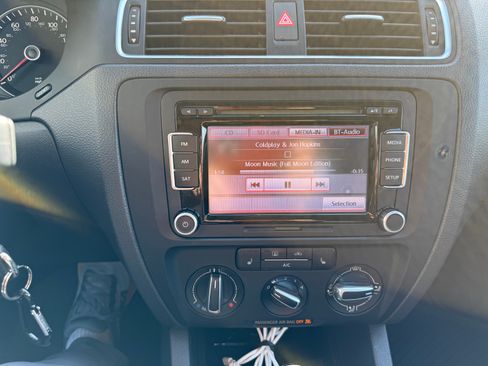 Used 2013 Volkswagen Jetta SE image 8