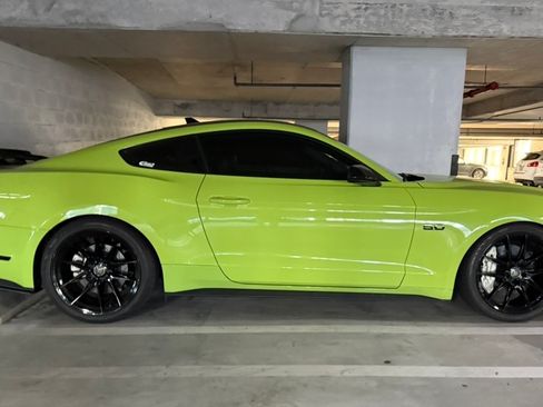 Used 2020 Ford Mustang GT image 2