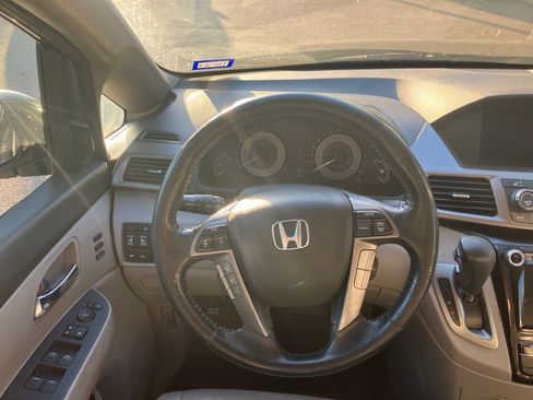 Used 2016 Honda Odyssey Touring Elite image 12