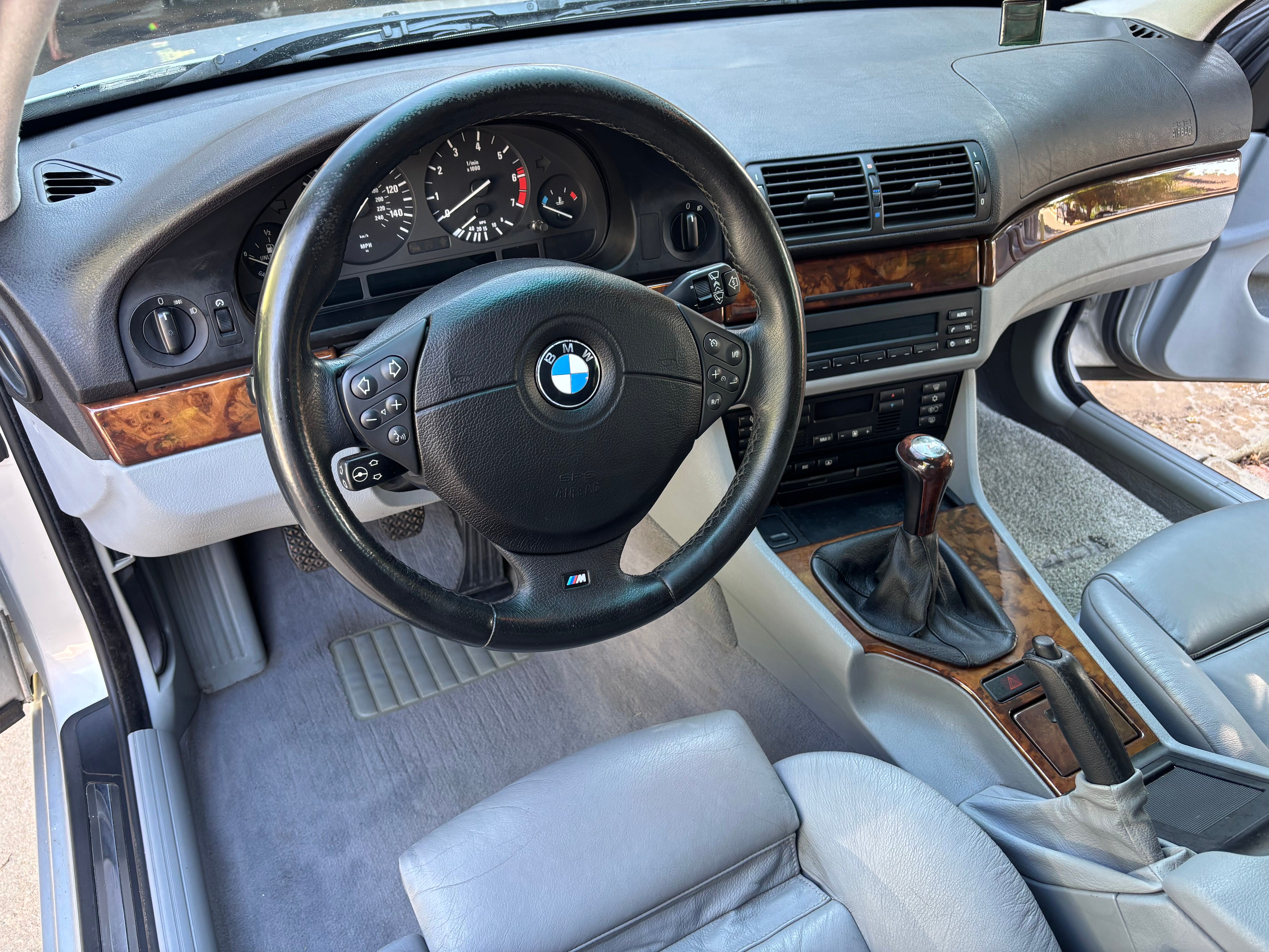 Used 2001 BMW 540i Sedan RWD image 15