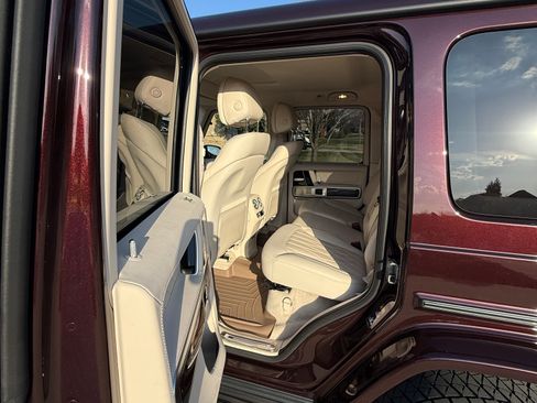 Used 2023 Mercedes-Benz G 550 image 25