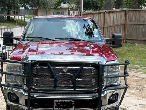 Used 2015 Ford F250 XLT w/ XLT Value Package AWD/4WD image 2