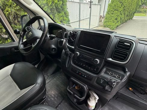 Used 2022 RAM ProMaster 2500 w/ Advanced Safety Group FWD image 10