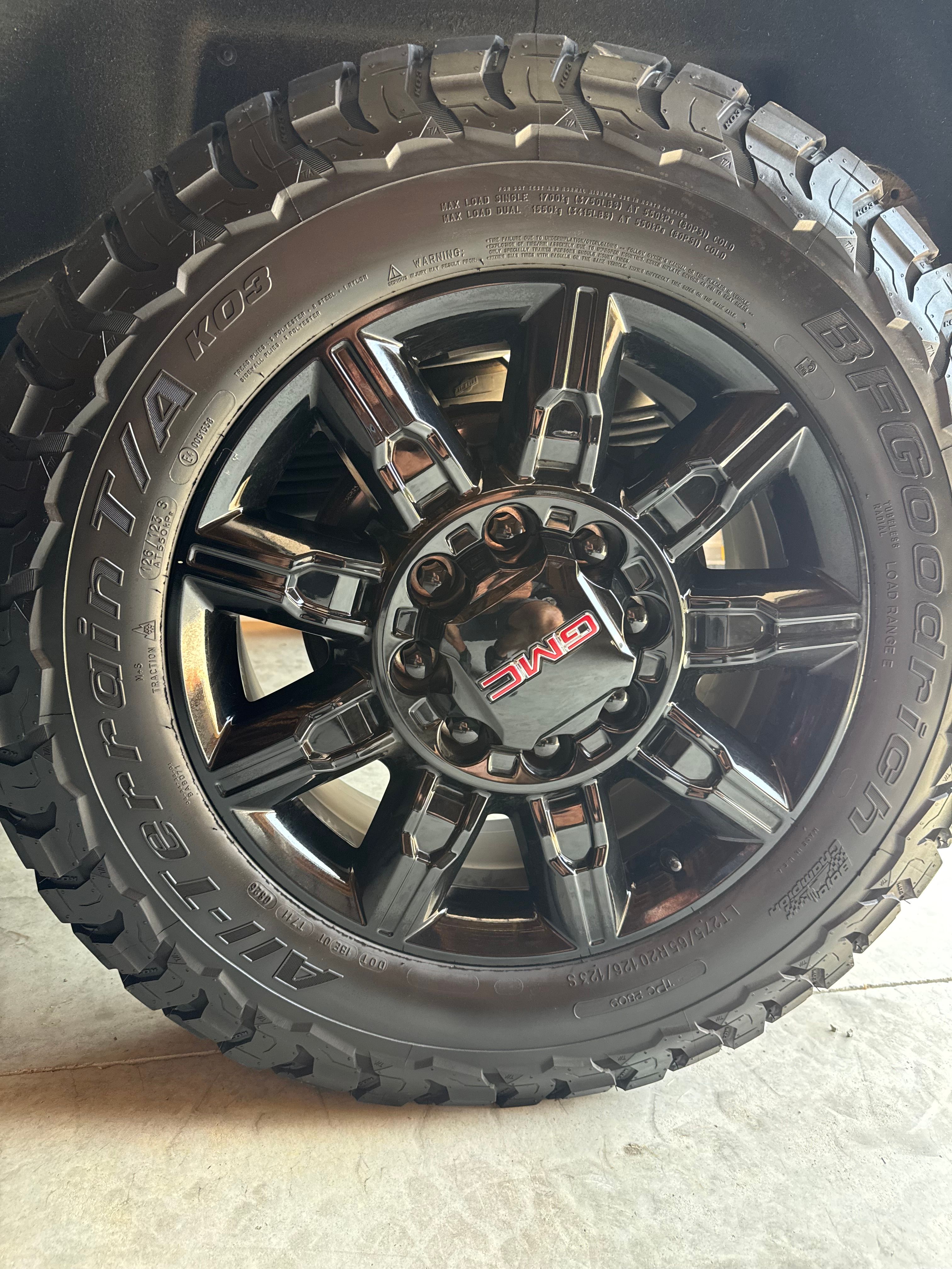 Used 2023 GMC Sierra 2500 Denali w/ Denali Ultimate Package AWD/4WD image 17