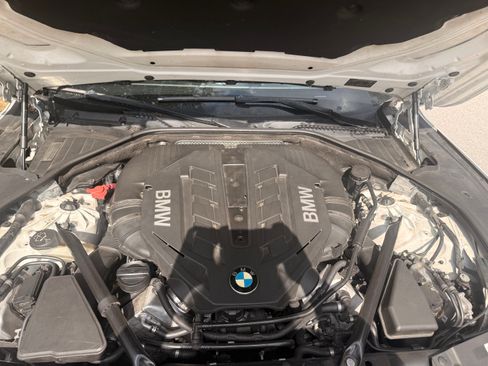Used 2013 BMW 750i RWD image 14