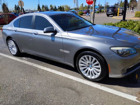 Used 2012 BMW 750i image 4