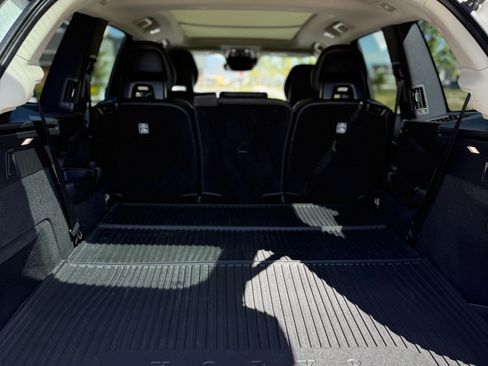 Used 2021 Volvo XC90 T5 Momentum w/ Protection Package AWD/4WD image 22