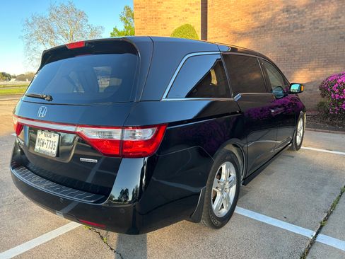 Used 2011 Honda Odyssey Touring image 5