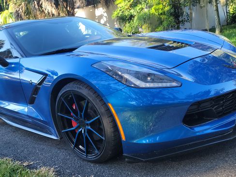 Used 2015 Chevrolet Corvette Stingray Coupe w/ 3LT Preferred Equipment Group image 1